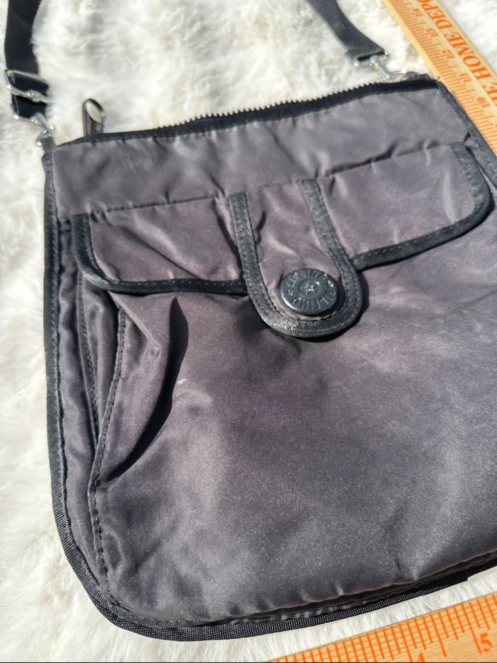 Kipling grilla girlz black crossbody purse multiple pockets adjustable strap